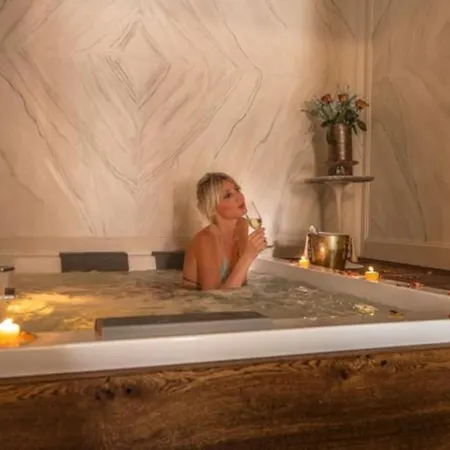 Wellness Con Jacuzzi Per 2 Persone